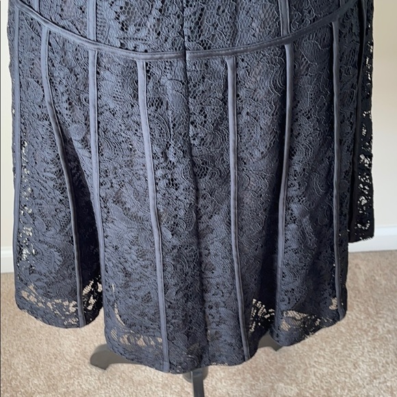 👗GORGEOUS👗 Ann Taylor Lace Dress - size 6 - Picture 6 of 10